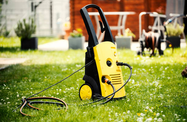 Best Animal Enclosure Cleaning  in Cottonwood Heights, UT